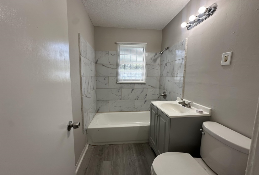 170 BURWOOD DR, Memphis, Tennessee 38109, 3 Bedroom Bedrooms, 6 Room Rooms,1 BathroomBathrooms,Residential,For Sale,BURWOOD,0,10229596