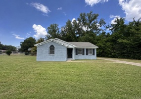 170 BURWOOD DR, Memphis, Tennessee 38109, 3 Bedroom Bedrooms, 6 Room Rooms,1 BathroomBathrooms,Residential,For Sale,BURWOOD,0,10229596 170 BURWOOD DR, Memphis, Tennessee 38109, 3 Bedroom Bedrooms, 6 Room Rooms,1 BathroomBathrooms,Residential,For Sale,BURWOOD,0,10229596