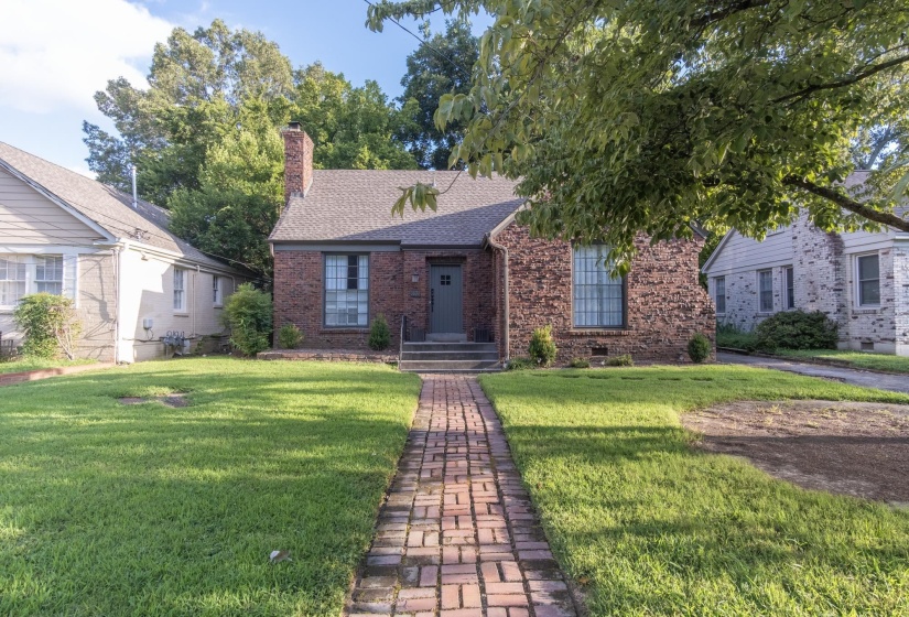 3639 COWDEN AVE, Memphis, Tennessee 38111, 4 Bedroom Bedrooms, 9 Room Rooms,2 BathroomBathrooms,Residential,For Sale,COWDEN,0,10229597