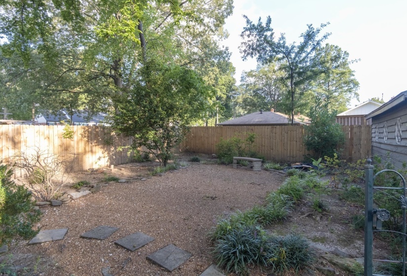 3639 COWDEN AVE, Memphis, Tennessee 38111, 4 Bedroom Bedrooms, 9 Room Rooms,2 BathroomBathrooms,Residential,For Sale,COWDEN,0,10229597