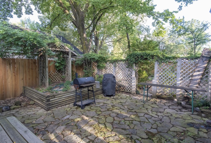 3639 COWDEN AVE, Memphis, Tennessee 38111, 4 Bedroom Bedrooms, 9 Room Rooms,2 BathroomBathrooms,Residential,For Sale,COWDEN,0,10229597