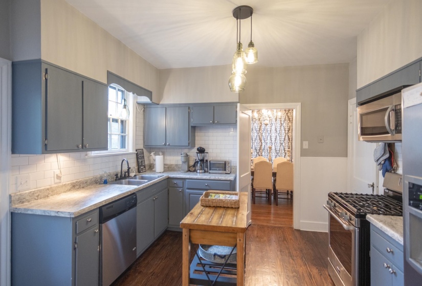 3639 COWDEN AVE, Memphis, Tennessee 38111, 4 Bedroom Bedrooms, 9 Room Rooms,2 BathroomBathrooms,Residential,For Sale,COWDEN,0,10229597