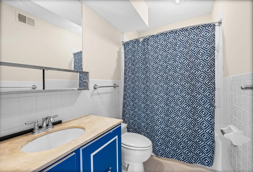 439 PERKINS RD, Memphis, Tennessee 38117, 3 Bedroom Bedrooms, 6 Room Rooms,2.1 BathroomBathrooms,Residential,For Sale,PERKINS,0,10229601