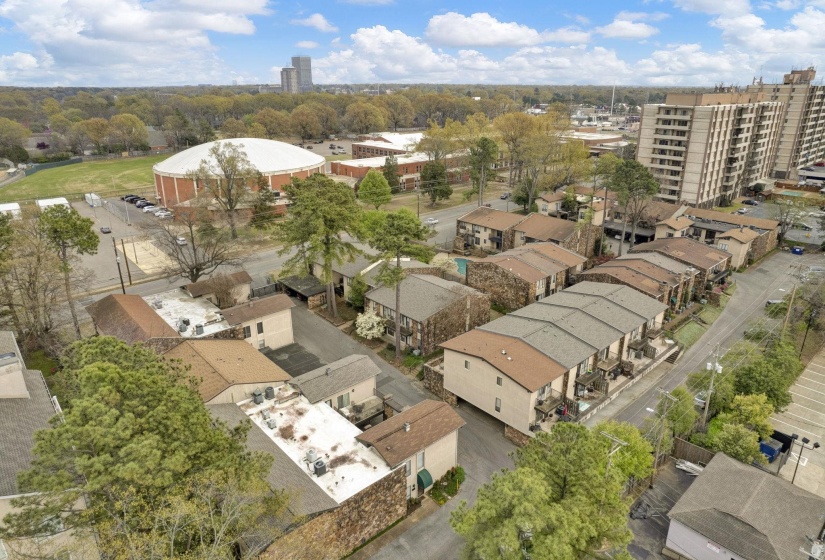439 PERKINS RD, Memphis, Tennessee 38117, 3 Bedroom Bedrooms, 6 Room Rooms,2.1 BathroomBathrooms,Residential,For Sale,PERKINS,0,10229601