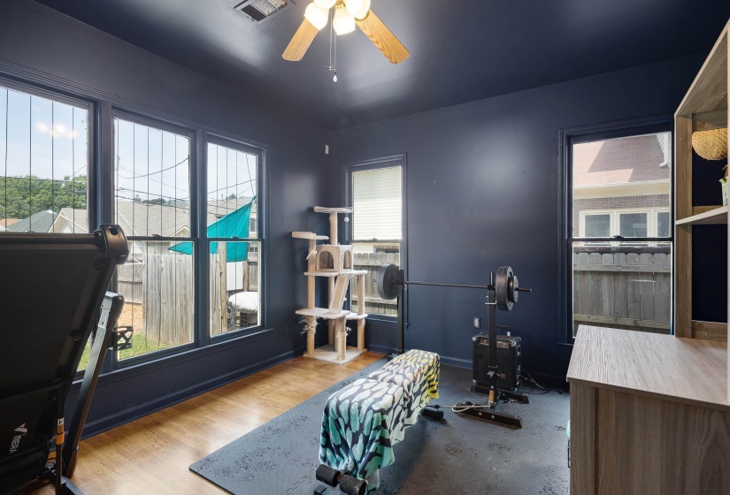 327 AVALON ST, Memphis, Tennessee 38112, 4 Bedroom Bedrooms, 8 Room Rooms,2.1 BathroomBathrooms,Residential,For Sale,AVALON,0,10229602