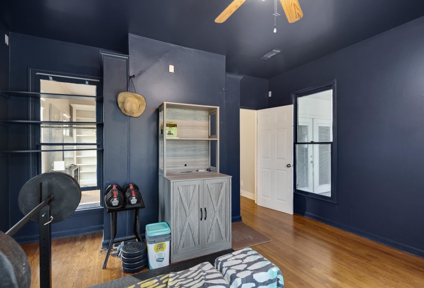 327 AVALON ST, Memphis, Tennessee 38112, 4 Bedroom Bedrooms, 8 Room Rooms,2.1 BathroomBathrooms,Residential,For Sale,AVALON,0,10229602