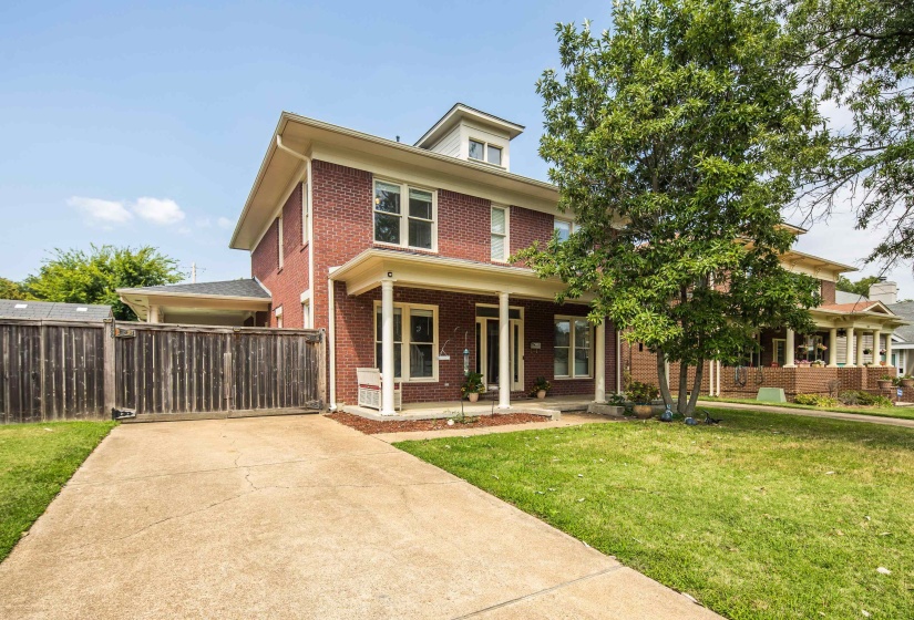 327 AVALON ST, Memphis, Tennessee 38112, 4 Bedroom Bedrooms, 8 Room Rooms,2.1 BathroomBathrooms,Residential,For Sale,AVALON,0,10229602