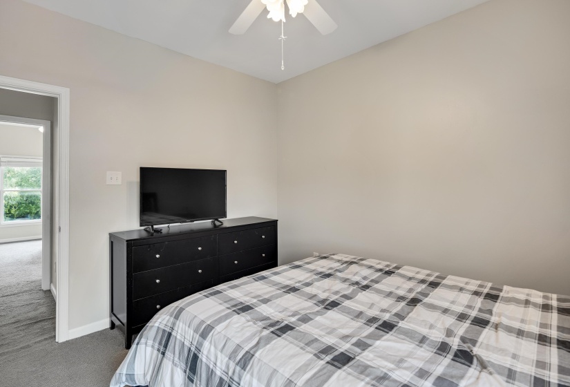 327 AVALON ST, Memphis, Tennessee 38112, 4 Bedroom Bedrooms, 8 Room Rooms,2.1 BathroomBathrooms,Residential,For Sale,AVALON,0,10229602