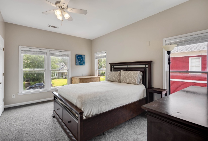 327 AVALON ST, Memphis, Tennessee 38112, 4 Bedroom Bedrooms, 8 Room Rooms,2.1 BathroomBathrooms,Residential,For Sale,AVALON,0,10229602