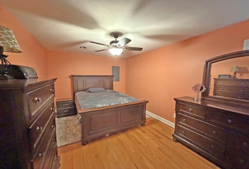 515 PATTERSON RD, Savannah, Tennessee 38372, 1 Bedroom Bedrooms, 5 Room Rooms,1 BathroomBathrooms,Residential,For Sale,PATTERSON,0,10229605