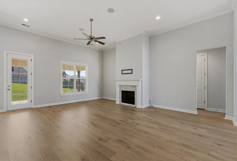 5143 LAWRENCEBURG LN, Lakeland, Tennessee 38002, 6 Bedroom Bedrooms, 10 Room Rooms,4.1 BathroomBathrooms,Residential,For Sale,LAWRENCEBURG,0,10229609