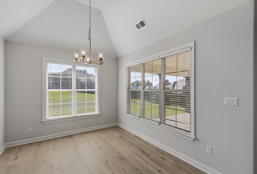 5143 LAWRENCEBURG LN, Lakeland, Tennessee 38002, 6 Bedroom Bedrooms, 10 Room Rooms,4.1 BathroomBathrooms,Residential,For Sale,LAWRENCEBURG,0,10229609