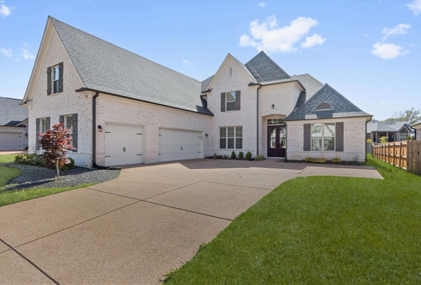 5143 LAWRENCEBURG LN, Lakeland, Tennessee 38002, 6 Bedroom Bedrooms, 10 Room Rooms,4.1 BathroomBathrooms,Residential,For Sale,LAWRENCEBURG,0,10229609