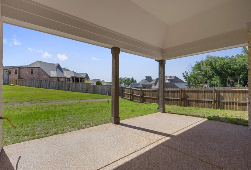5143 LAWRENCEBURG LN, Lakeland, Tennessee 38002, 6 Bedroom Bedrooms, 10 Room Rooms,4.1 BathroomBathrooms,Residential,For Sale,LAWRENCEBURG,0,10229609