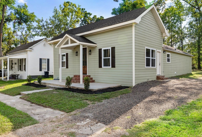 1425 MADISON ST, Corinth, Mississippi 38834, 3 Bedroom Bedrooms, 8 Room Rooms,2 BathroomBathrooms,Residential,For Sale,MADISON,0,10229611