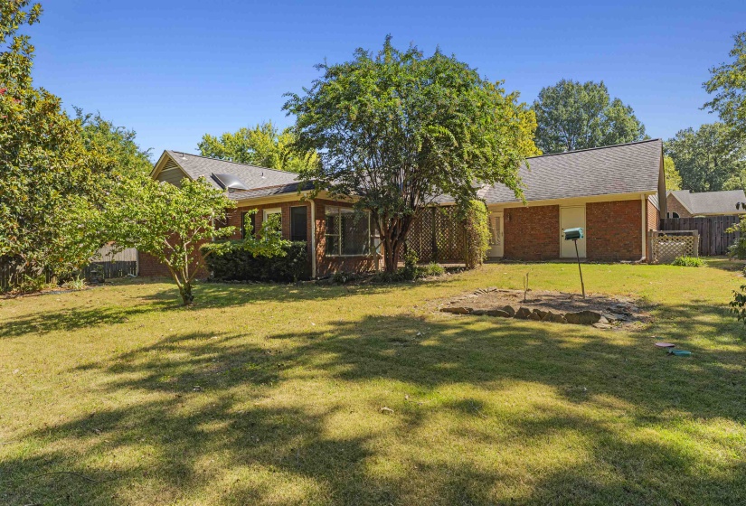 2425 FAIRWAY OAKS DR, Bartlett, Tennessee 38134, 3 Bedroom Bedrooms, 7 Room Rooms,2 BathroomBathrooms,Residential,For Sale,FAIRWAY OAKS,0,10229613