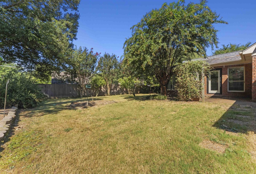 2425 FAIRWAY OAKS DR, Bartlett, Tennessee 38134, 3 Bedroom Bedrooms, 7 Room Rooms,2 BathroomBathrooms,Residential,For Sale,FAIRWAY OAKS,0,10229613