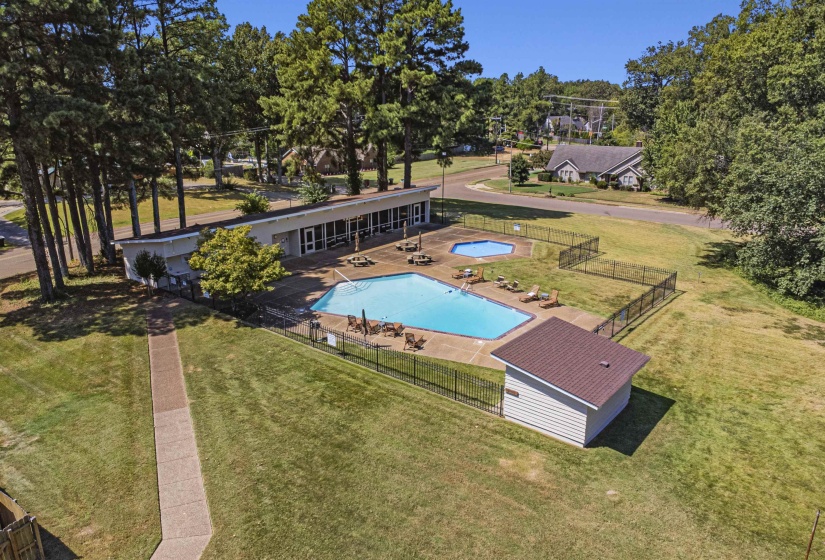 2425 FAIRWAY OAKS DR, Bartlett, Tennessee 38134, 3 Bedroom Bedrooms, 7 Room Rooms,2 BathroomBathrooms,Residential,For Sale,FAIRWAY OAKS,0,10229613