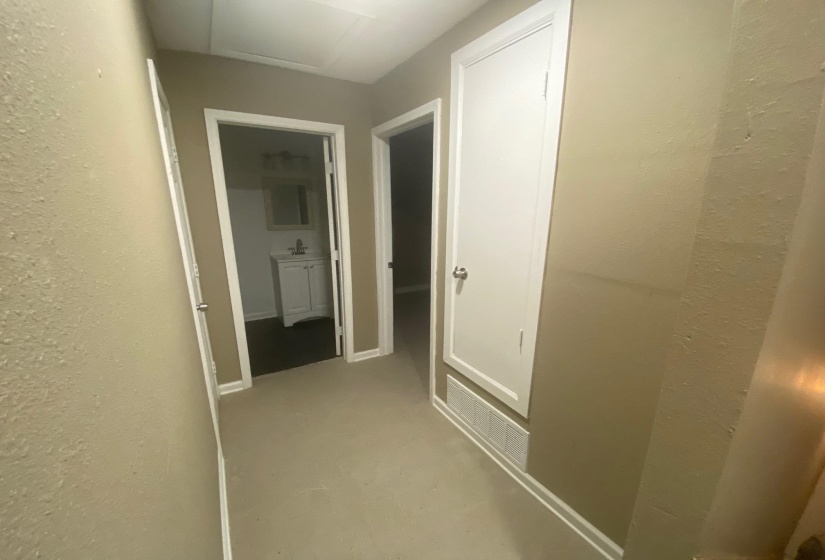 469 OLIVE AVE, Memphis, Tennessee 38106, 3 Bedroom Bedrooms, 5 Room Rooms,2 BathroomBathrooms,Residential,For Sale,OLIVE,0,10229618