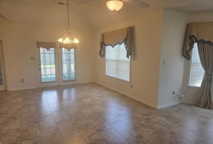 4421 LUGARDA LN, Unicorp/Memphis, Tennessee 38125, 4 Bedroom Bedrooms, 8 Room Rooms,3 BathroomBathrooms,Residential,For Sale,LUGARDA,0,10229619