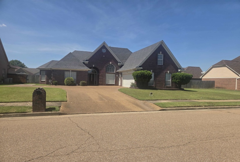 4421 LUGARDA LN, Unicorp/Memphis, Tennessee 38125, 4 Bedroom Bedrooms, 8 Room Rooms,3 BathroomBathrooms,Residential,For Sale,LUGARDA,0,10229619