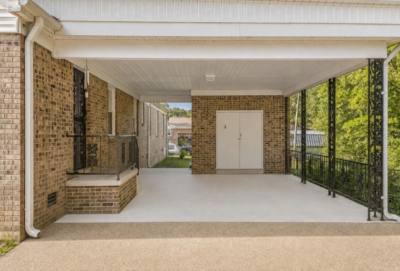 691 POPLAR DR, Decaturville, Tennessee 38329, 3 Bedroom Bedrooms, 9 Room Rooms,2 BathroomBathrooms,Residential,For Sale,POPLAR,0,10229622