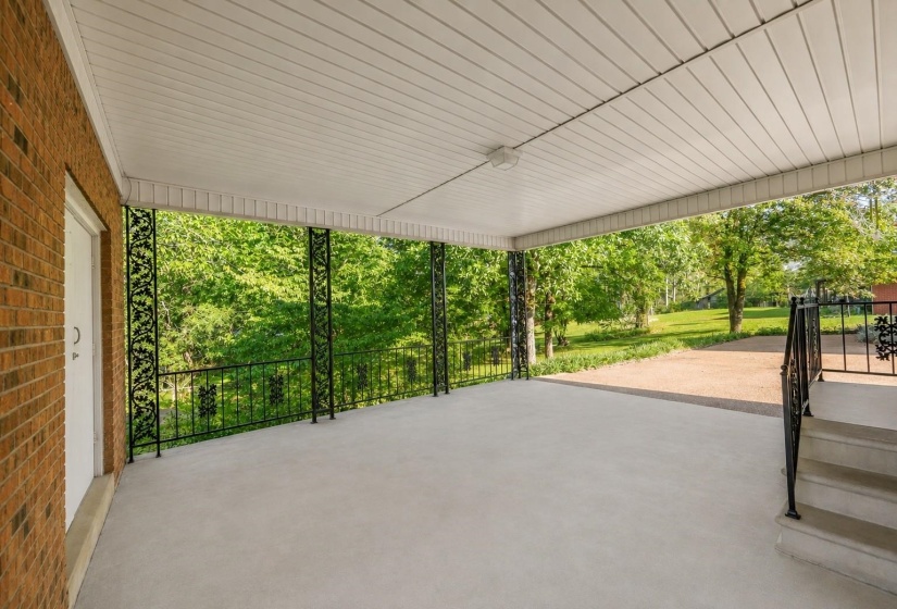 691 POPLAR DR, Decaturville, Tennessee 38329, 3 Bedroom Bedrooms, 9 Room Rooms,2 BathroomBathrooms,Residential,For Sale,POPLAR,0,10229622