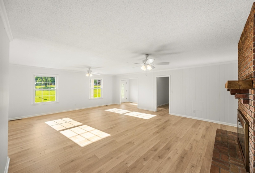 691 POPLAR DR, Decaturville, Tennessee 38329, 3 Bedroom Bedrooms, 9 Room Rooms,2 BathroomBathrooms,Residential,For Sale,POPLAR,0,10229622