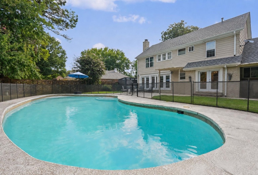 1876 BRIERBROOK RD, Germantown, Tennessee 38138, 5 Bedroom Bedrooms, 9 Room Rooms,2.1 BathroomBathrooms,Residential,For Sale,BRIERBROOK,0,10229624