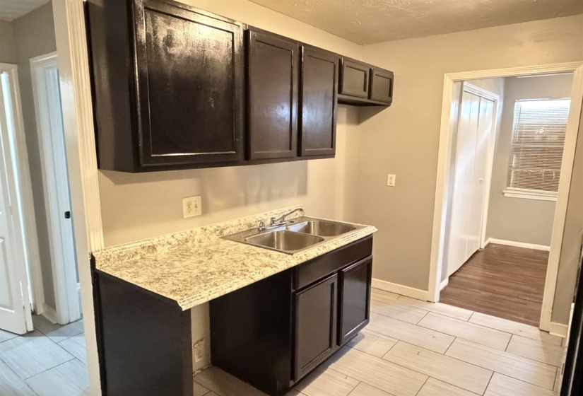3649 SUZANNE DR, Memphis, Tennessee 38127, 4 Bedroom Bedrooms, 7 Room Rooms,2 BathroomBathrooms,Residential,For Sale,SUZANNE,0,10229625
