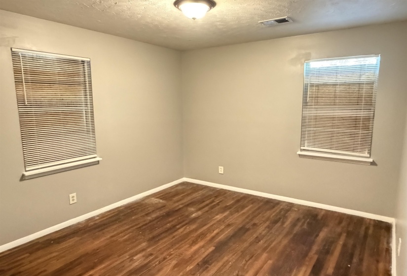 3649 SUZANNE DR, Memphis, Tennessee 38127, 4 Bedroom Bedrooms, 7 Room Rooms,2 BathroomBathrooms,Residential,For Sale,SUZANNE,0,10229625
