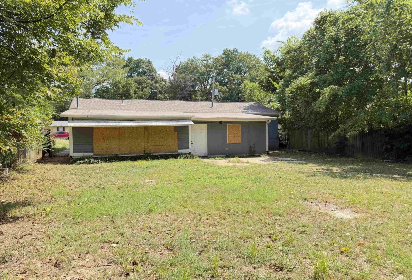 3649 SUZANNE DR, Memphis, Tennessee 38127, 4 Bedroom Bedrooms, 7 Room Rooms,2 BathroomBathrooms,Residential,For Sale,SUZANNE,0,10229625
