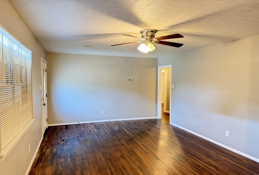 3649 SUZANNE DR, Memphis, Tennessee 38127, 4 Bedroom Bedrooms, 7 Room Rooms,2 BathroomBathrooms,Residential,For Sale,SUZANNE,0,10229625