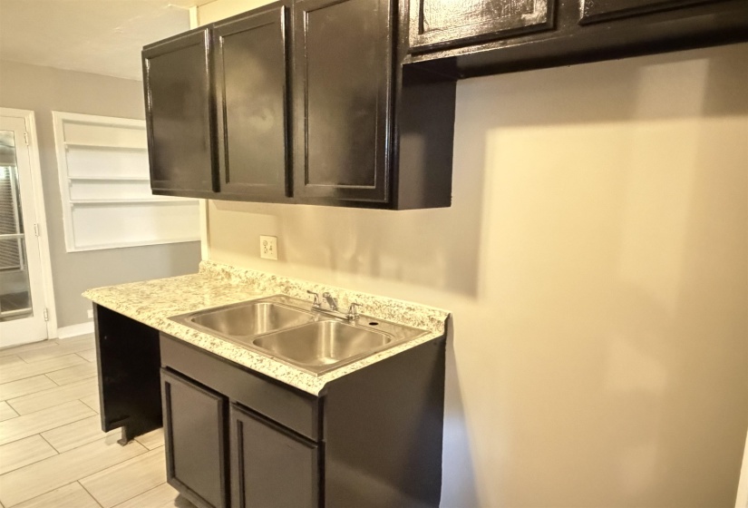 3649 SUZANNE DR, Memphis, Tennessee 38127, 4 Bedroom Bedrooms, 7 Room Rooms,2 BathroomBathrooms,Residential,For Sale,SUZANNE,0,10229625