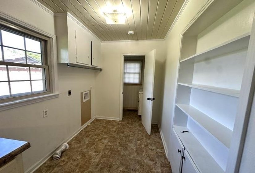 1105 PINHOOK DR, Savannah, Tennessee 38372, 3 Bedroom Bedrooms, 8 Room Rooms,1.1 BathroomBathrooms,Residential,For Sale,PINHOOK,0,10229627