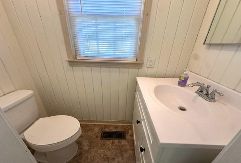 1105 PINHOOK DR, Savannah, Tennessee 38372, 3 Bedroom Bedrooms, 8 Room Rooms,1.1 BathroomBathrooms,Residential,For Sale,PINHOOK,0,10229627