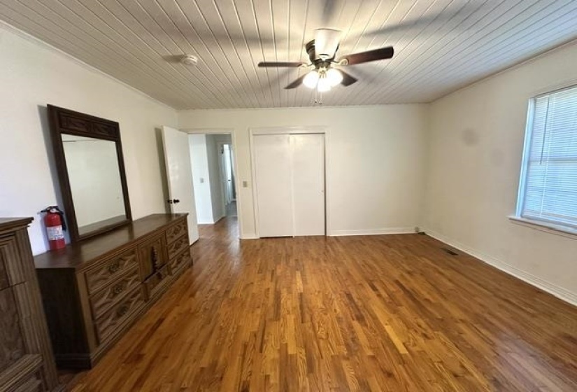 1105 PINHOOK DR, Savannah, Tennessee 38372, 3 Bedroom Bedrooms, 8 Room Rooms,1.1 BathroomBathrooms,Residential,For Sale,PINHOOK,0,10229627