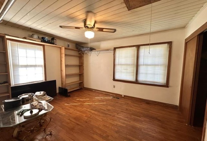 1105 PINHOOK DR, Savannah, Tennessee 38372, 3 Bedroom Bedrooms, 8 Room Rooms,1.1 BathroomBathrooms,Residential,For Sale,PINHOOK,0,10229627