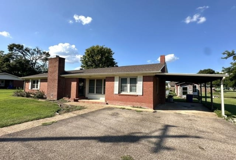1105 PINHOOK DR, Savannah, Tennessee 38372, 3 Bedroom Bedrooms, 8 Room Rooms,1.1 BathroomBathrooms,Residential,For Sale,PINHOOK,0,10229627