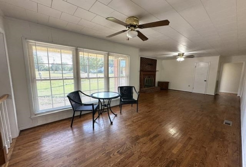 1105 PINHOOK DR, Savannah, Tennessee 38372, 3 Bedroom Bedrooms, 8 Room Rooms,1.1 BathroomBathrooms,Residential,For Sale,PINHOOK,0,10229627