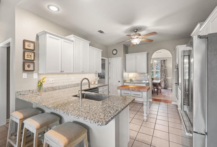 9424 LAUREL HILL DR, Lakeland, Tennessee 38002, 5 Bedroom Bedrooms, 10 Room Rooms,3 BathroomBathrooms,Residential,For Sale,LAUREL HILL,0,10229630