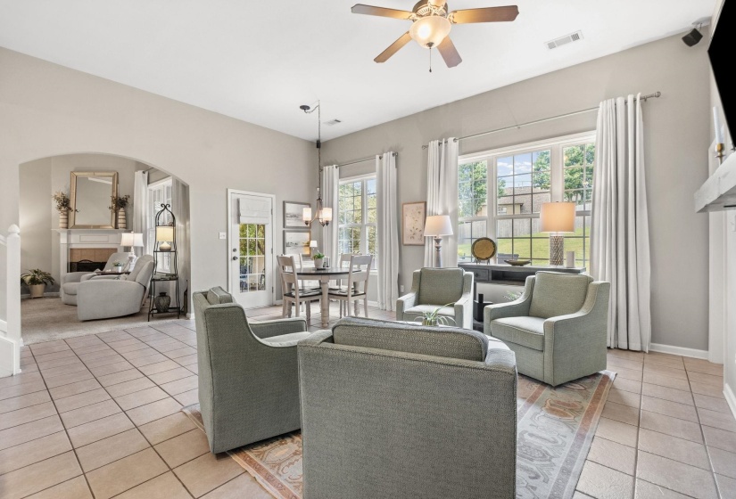 9424 LAUREL HILL DR, Lakeland, Tennessee 38002, 5 Bedroom Bedrooms, 10 Room Rooms,3 BathroomBathrooms,Residential,For Sale,LAUREL HILL,0,10229630