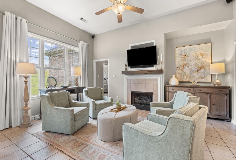 9424 LAUREL HILL DR, Lakeland, Tennessee 38002, 5 Bedroom Bedrooms, 10 Room Rooms,3 BathroomBathrooms,Residential,For Sale,LAUREL HILL,0,10229630
