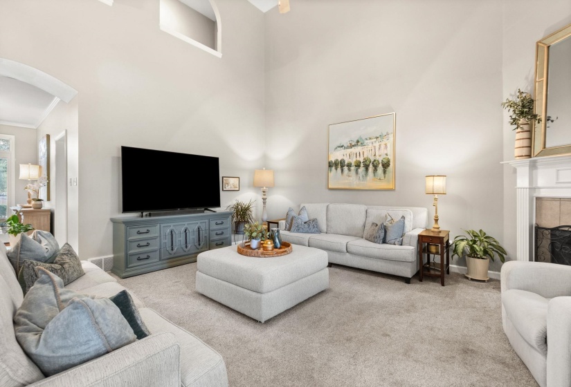 9424 LAUREL HILL DR, Lakeland, Tennessee 38002, 5 Bedroom Bedrooms, 10 Room Rooms,3 BathroomBathrooms,Residential,For Sale,LAUREL HILL,0,10229630