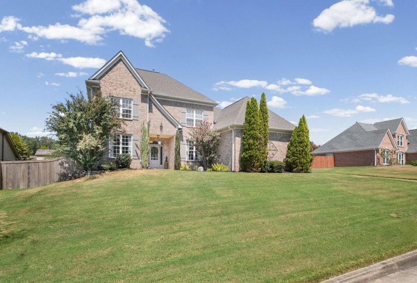 9424 LAUREL HILL DR, Lakeland, Tennessee 38002, 5 Bedroom Bedrooms, 10 Room Rooms,3 BathroomBathrooms,Residential,For Sale,LAUREL HILL,0,10229630