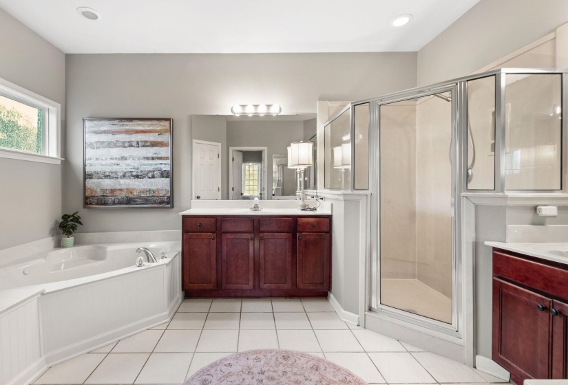 9424 LAUREL HILL DR, Lakeland, Tennessee 38002, 5 Bedroom Bedrooms, 10 Room Rooms,3 BathroomBathrooms,Residential,For Sale,LAUREL HILL,0,10229630