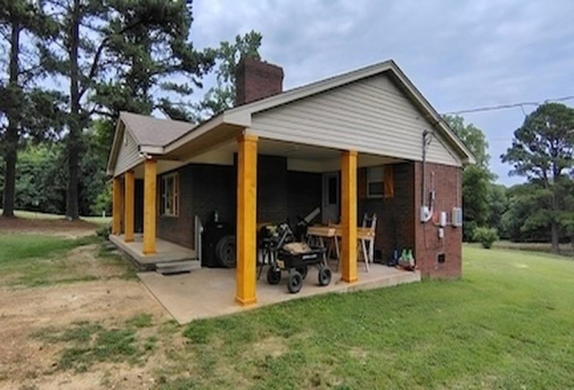 2158 BARLOW RD, Ripley, Tennessee 38063-5866, 3 Bedroom Bedrooms, 8 Room Rooms,2 BathroomBathrooms,Residential,For Sale,BARLOW,0,10229631