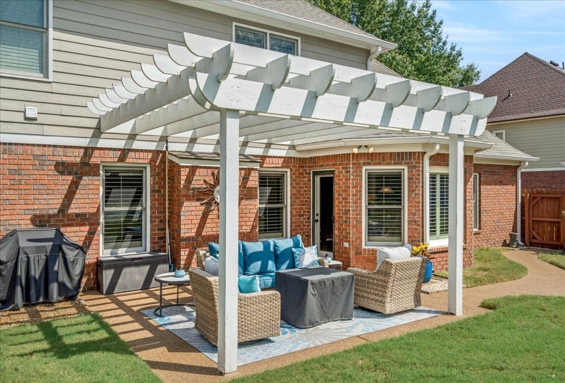 1563 COLLINGHAM DR, Collierville, Tennessee 38017, 5 Bedroom Bedrooms, 11 Room Rooms,3.1 BathroomBathrooms,Residential,For Sale,COLLINGHAM,0,10229633