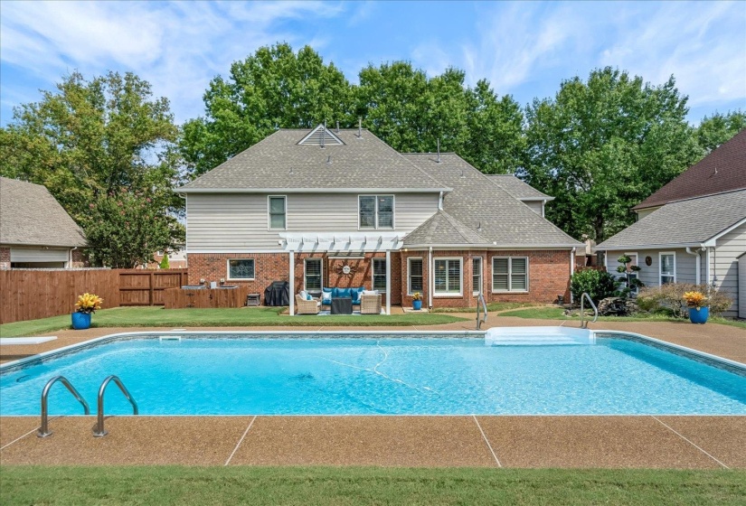 1563 COLLINGHAM DR, Collierville, Tennessee 38017, 5 Bedroom Bedrooms, 11 Room Rooms,3.1 BathroomBathrooms,Residential,For Sale,COLLINGHAM,0,10229633