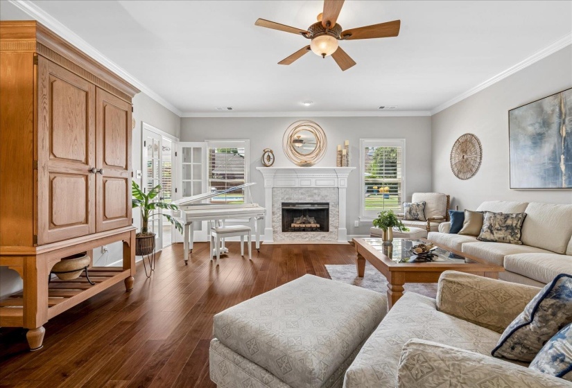 1563 COLLINGHAM DR, Collierville, Tennessee 38017, 5 Bedroom Bedrooms, 11 Room Rooms,3.1 BathroomBathrooms,Residential,For Sale,COLLINGHAM,0,10229633